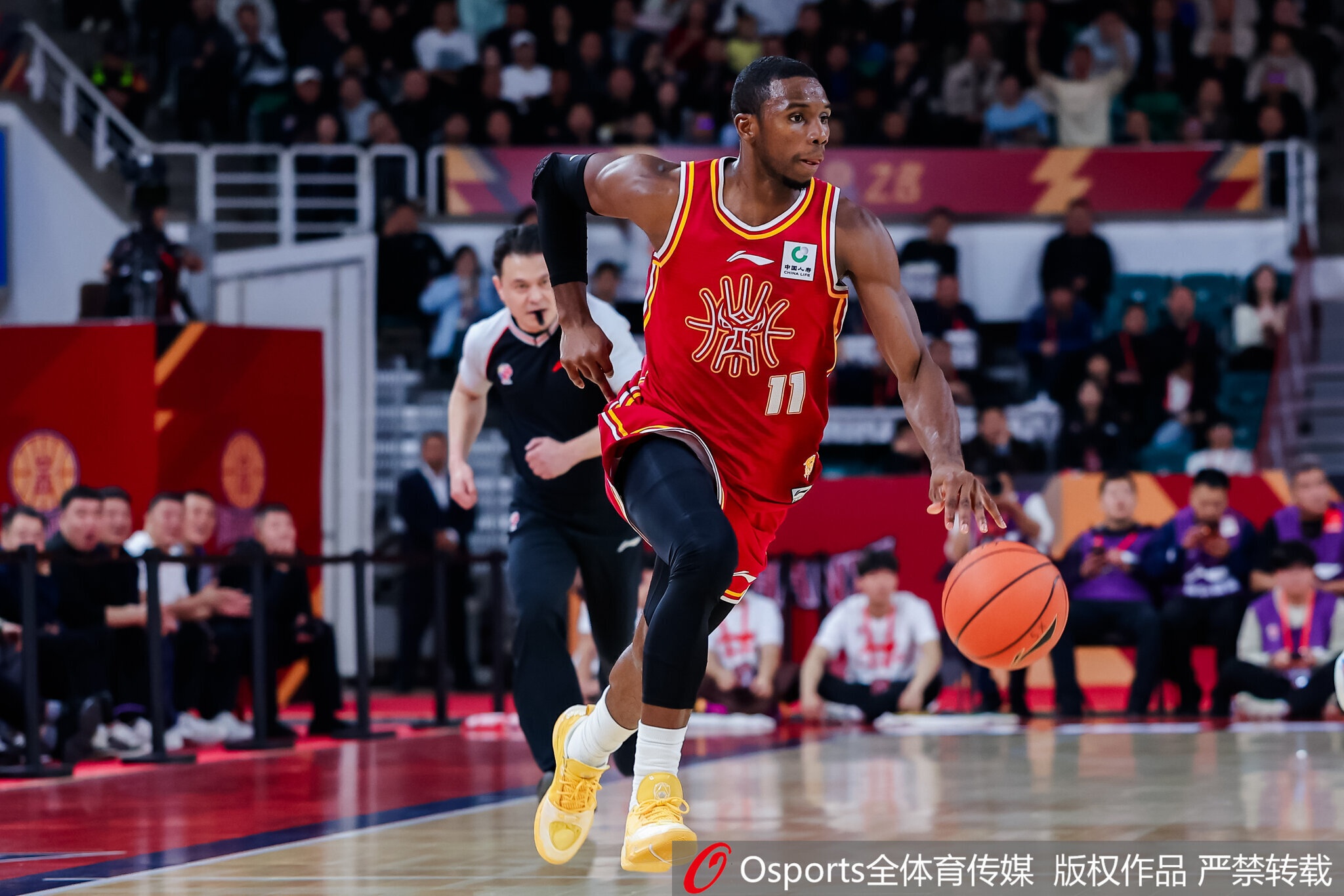 高效输出!迪亚洛11投8中&三分5中3砍19分3板4助3帽正负值+14 高效输出!迪亚洛11投8中&三分5中3砍19分3板4助3帽正负值+14
